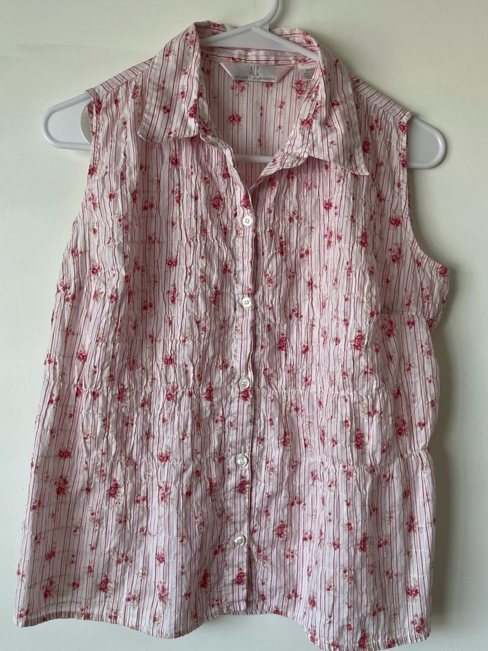 100% CottonSleeveless Pink Floral Button-Up Top